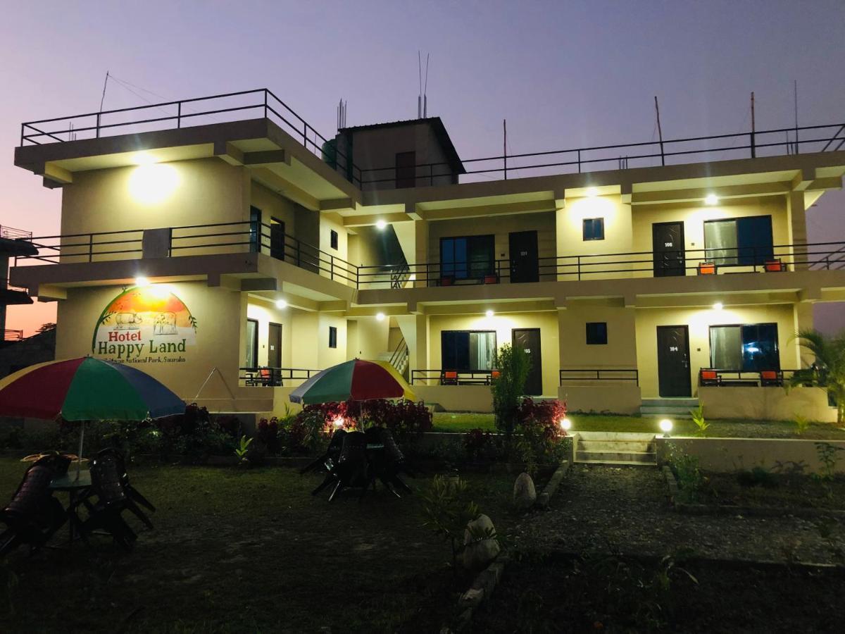 Hotel Happy Land Chitwan Exterior photo